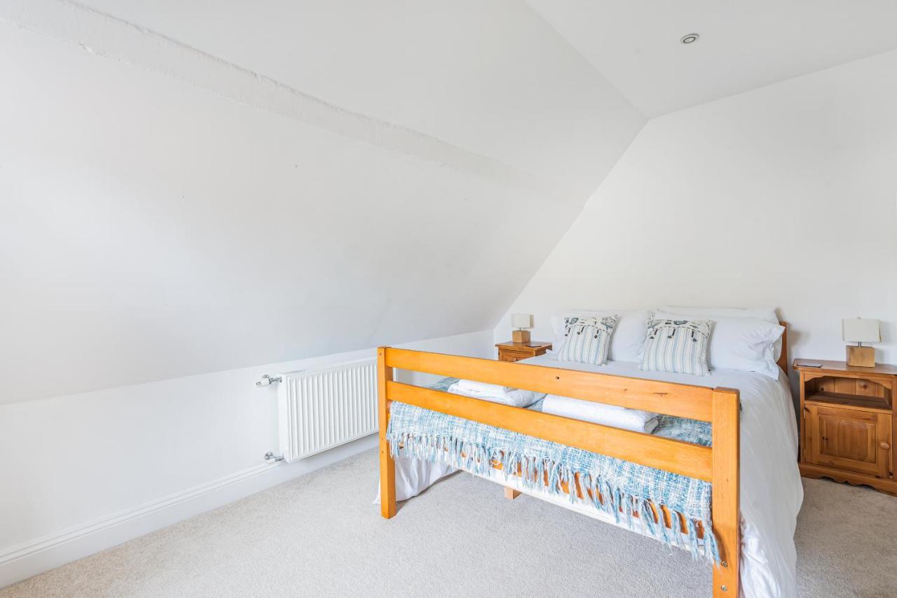Church Farm Cottage Cheltenham Exterior photo